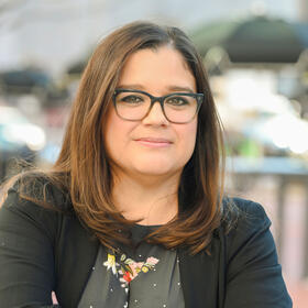 Debbie Hill Headshot