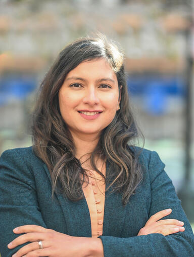 Faiza Majeed Headshot