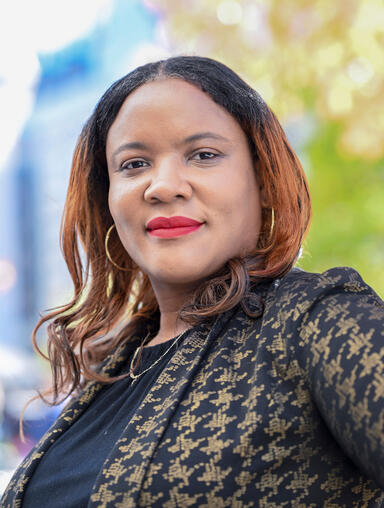 Candis Scippio Headshot